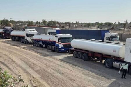 ایران صادرات سوخت به افغانستان را از سر گرفته است