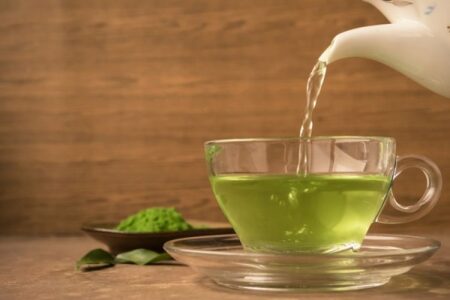 بیش از 1 تا 2 فنجان چای ماچا ننوشید!/ طریقه مصرف برای کاهش وزن