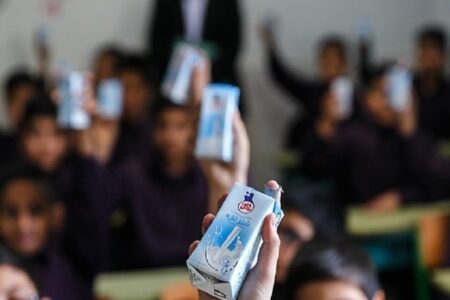 توزیع شیرمدارس در آینده نزدیک اجرا می‌شود
