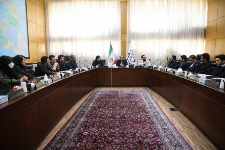 خضریان: حوزه سیاست خارجی با وضعیت مطلوب فاصله دارد