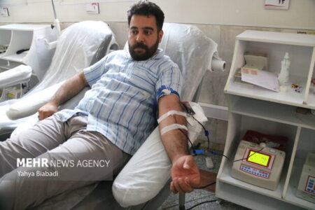 میزان دفعات اهدای خون در سال بین ۳ الی ۴ مرتبه است