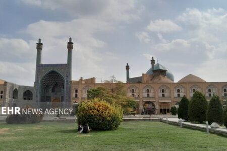 هوای اصفهان قابل قبول است