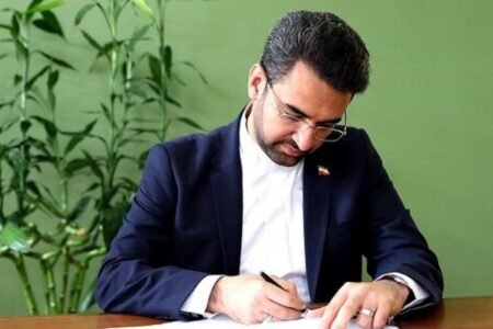 پیشنهاد آذری‌ جهرمی به دولت برای حذف کارت سوخت
