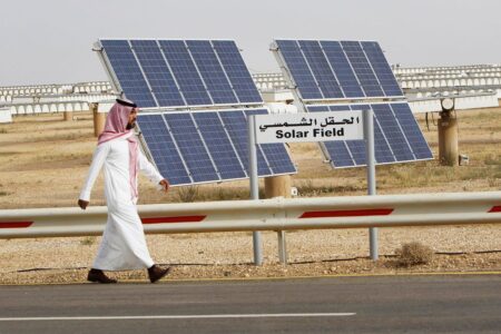 چشم انداز ۲۰۳۰ عربستان از نگاه انرژی/ نبرد بن سلمان برای رهایی از اقتصاد تک‌محصولی