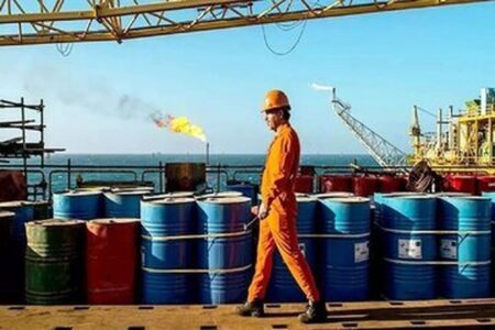 آخرین وضعیت صادرات در محاصره دریایی / نفت ایران با دو برابر قیمت به فروش می‌رسد