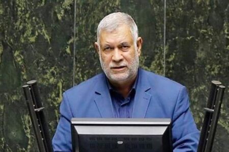 بانک مرکزی و وزارت اقتصاد بر عملکرد بانک‌ها در وام اشتغال نظارت کنند