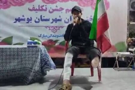 حضور جانباز جنگ رمضان در اجتماع شبانه مردم بوشهر