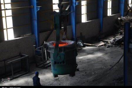 حمله دشمن به تولید، اشتغال کارگران را نشانه گرفته است