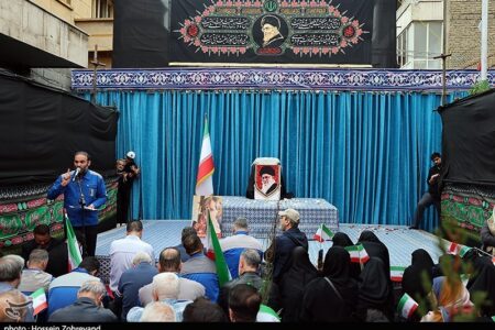 در سوگ «پدر»؛ میثاق کارگران با رهبر شهید در خیابان کشوردوست