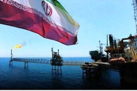 رویترز: ایران می‌تواند تا ۲ ماه بدون صادرات نفت به تولید ادامه دهد