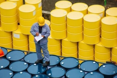 صادرات بالای نفت ایران با وجود ادعای محاصره دریایی آمریکا