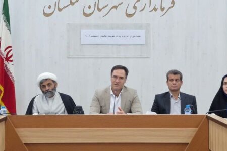 فرماندار تنگستان: گرامیداشت مقام معلم وظیفه‌ای همگانی است
