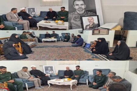 فرماندار معمولان با خانواده شهید «جواد پرویزی» دیدار کرد
