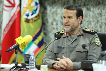 پاسداران این مسیر مقدس، همواره گوش به فرمان ولی فقیه هستند