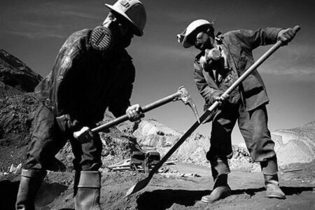 سوءاستفاده برخی کارفرمایان در پرداخت مزد قانونی کارگران